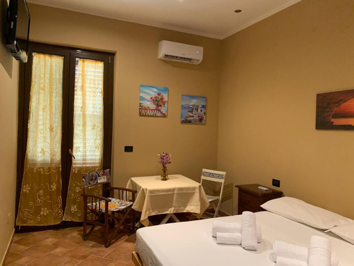 Casa Alice Hotel Isola delle Femmine Bagian luar foto